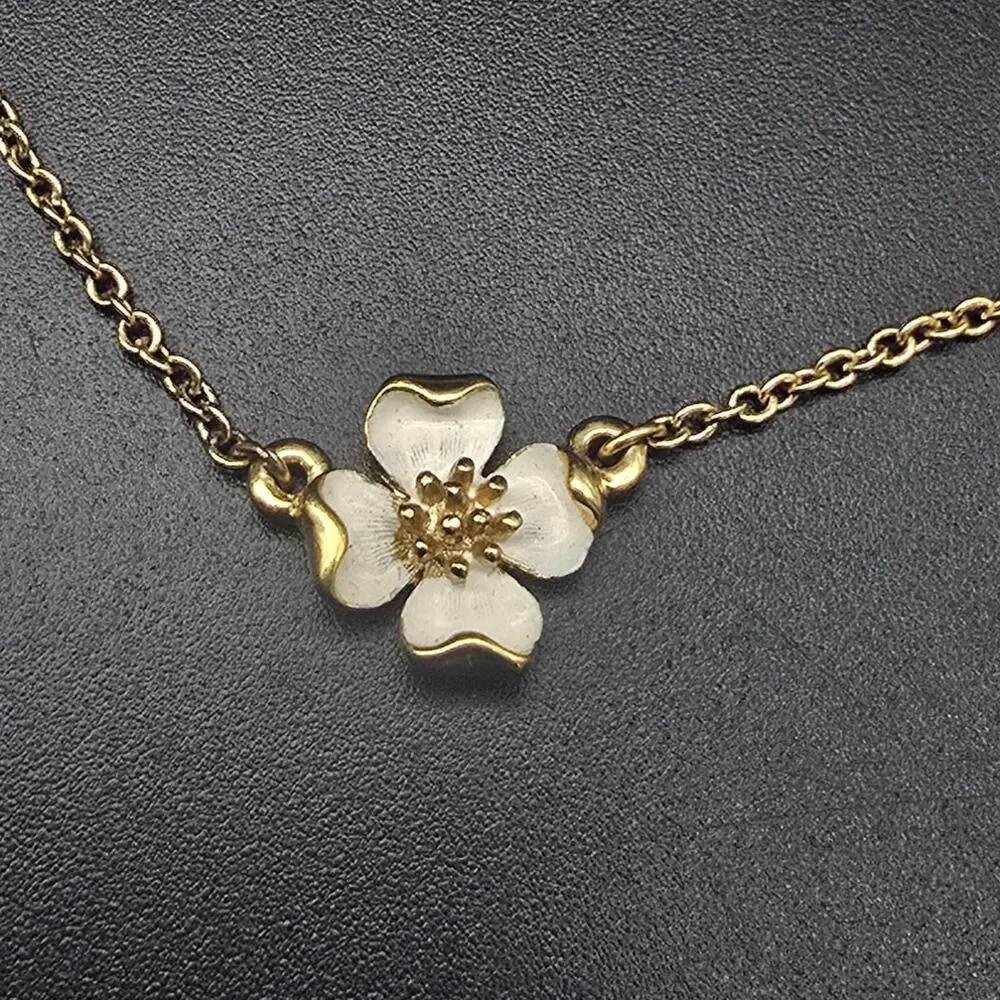 Trifari Dogwood Flower Pendant Necklace Gold Tone Vintage Costume Jewelry